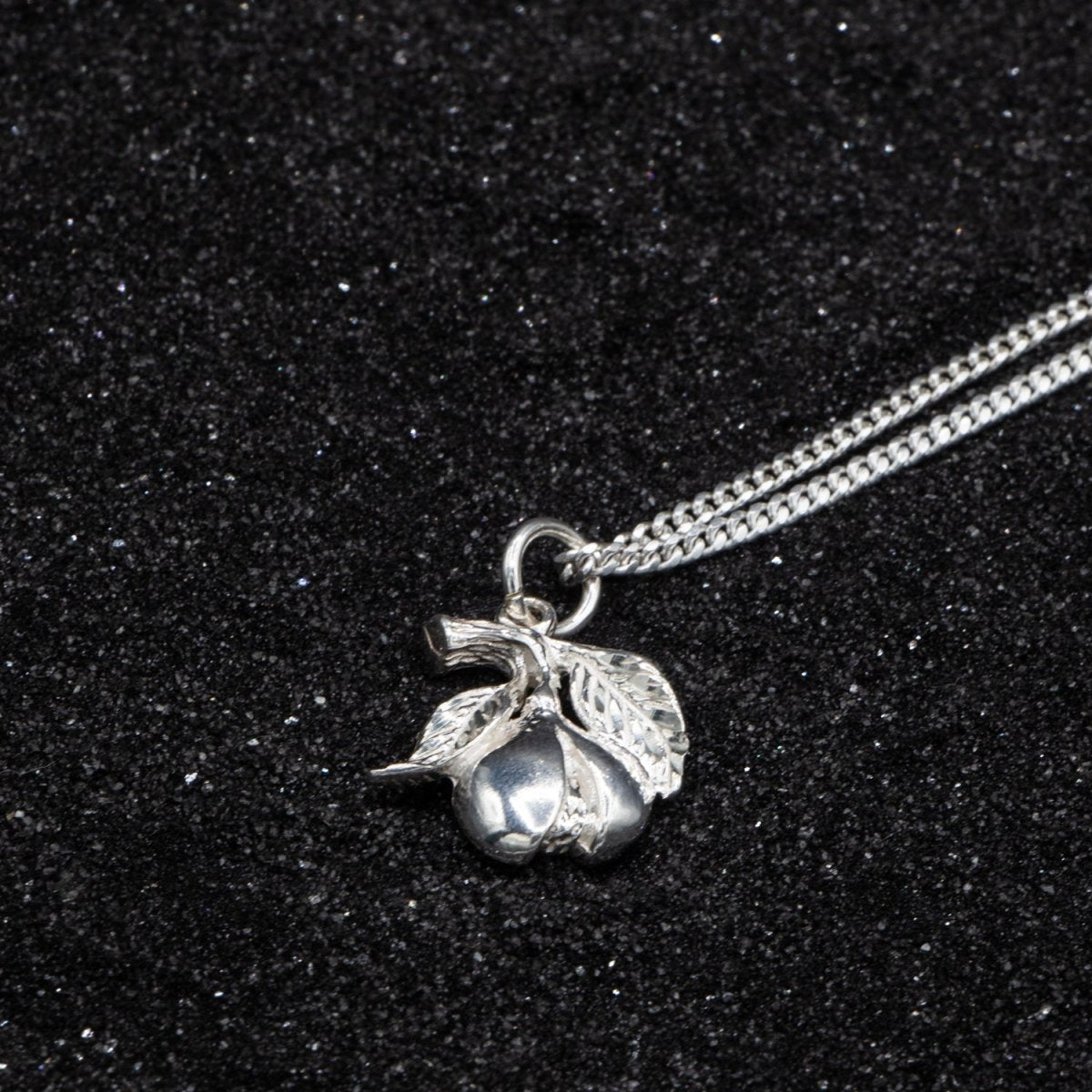 Caribbijou Grenada Nutmeg Pendant in 925 Sterling Silver