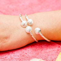 Light Large Clam Shell Bangle with Calypso Pattern - Bangle - Caribbijou Island Jewellery