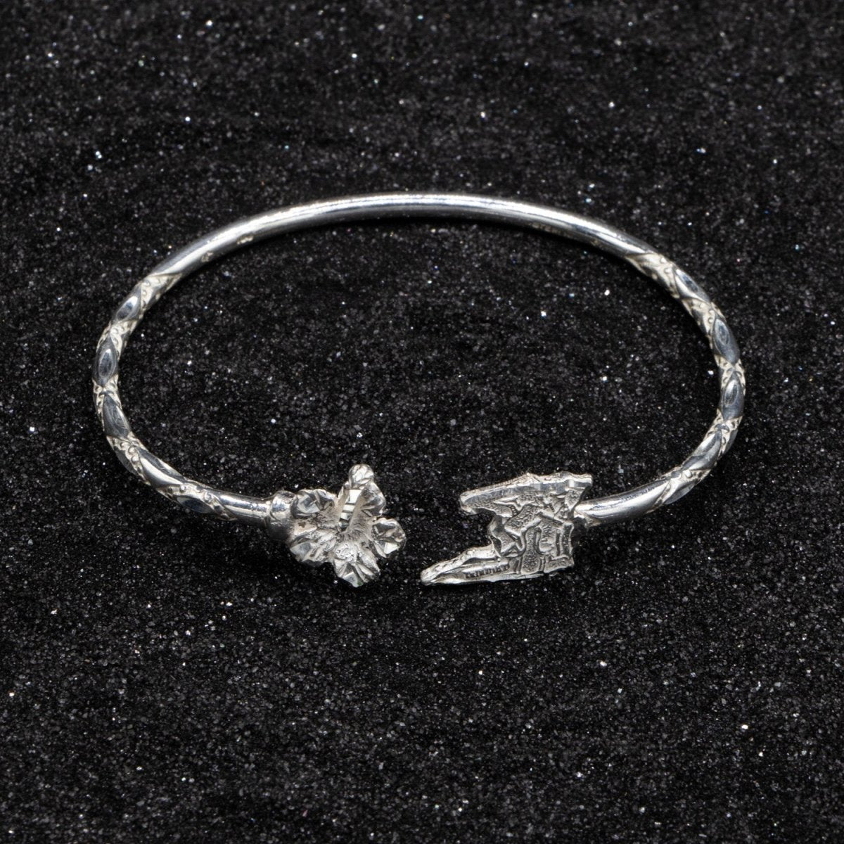 110 Hibiscus and Trinidad Map Caribbijou West Indian Bangle - Silver