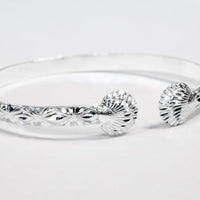 Flat Large Clam Head Bangle with Calypso Pattern - Bangle - Caribbijou Island Jewellery